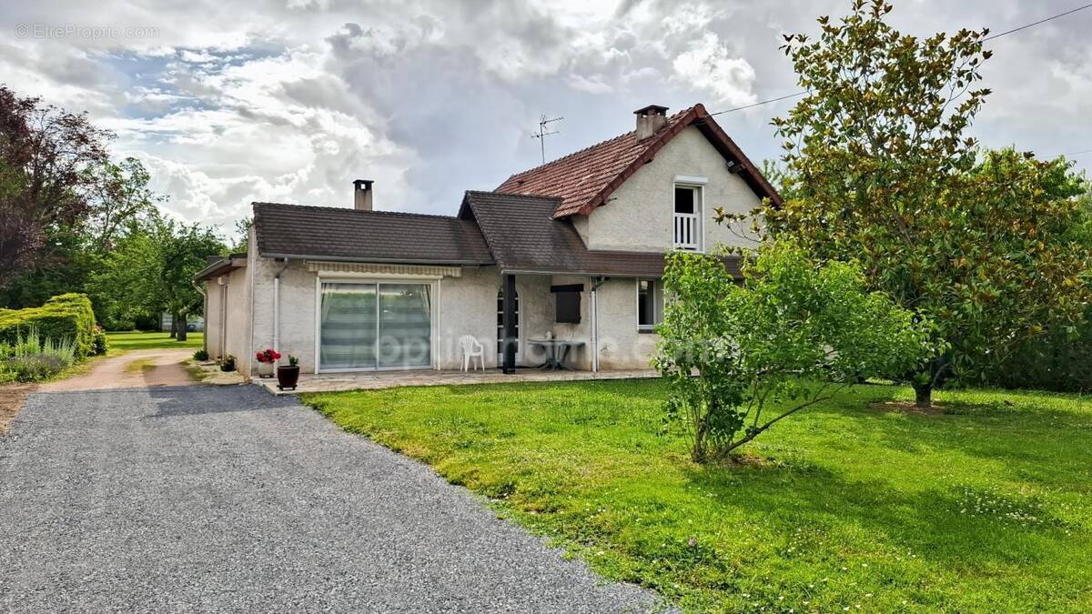 Maison à HAUTERIVE