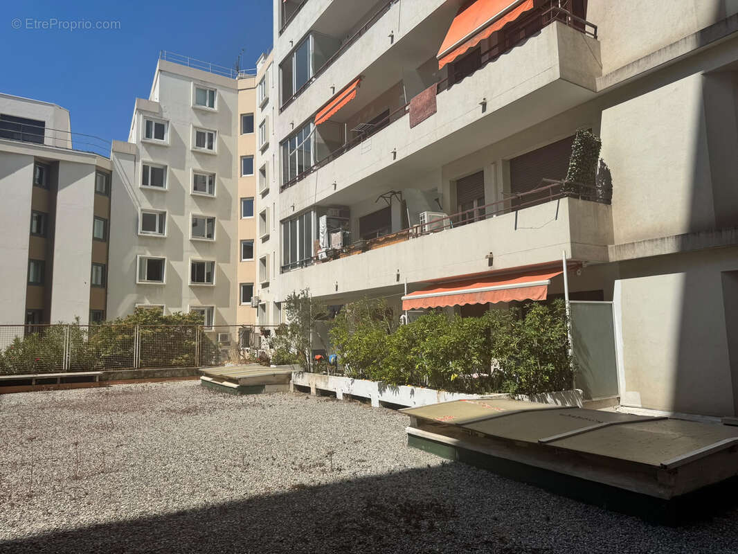 Studio Nice ouest avec belle terrasse au calme - photo 8