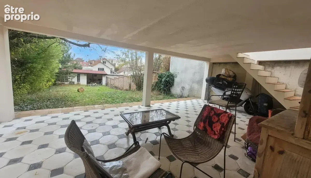 Maison 110 m² à Rueil-Malmaison  - photo 2