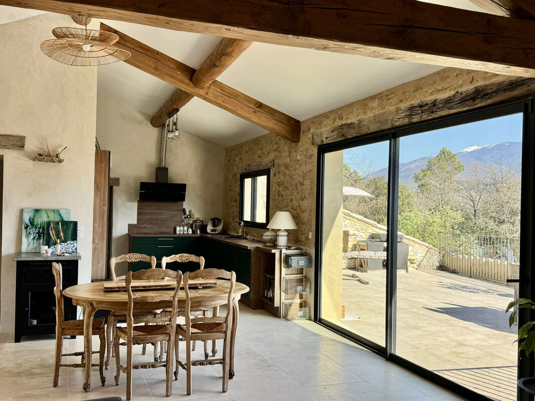 Maison à VAISON-LA-ROMAINE