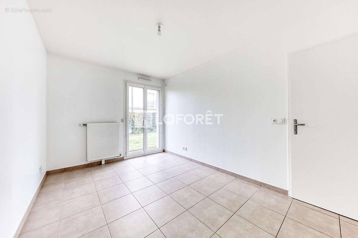 Appartement à EMERAINVILLE