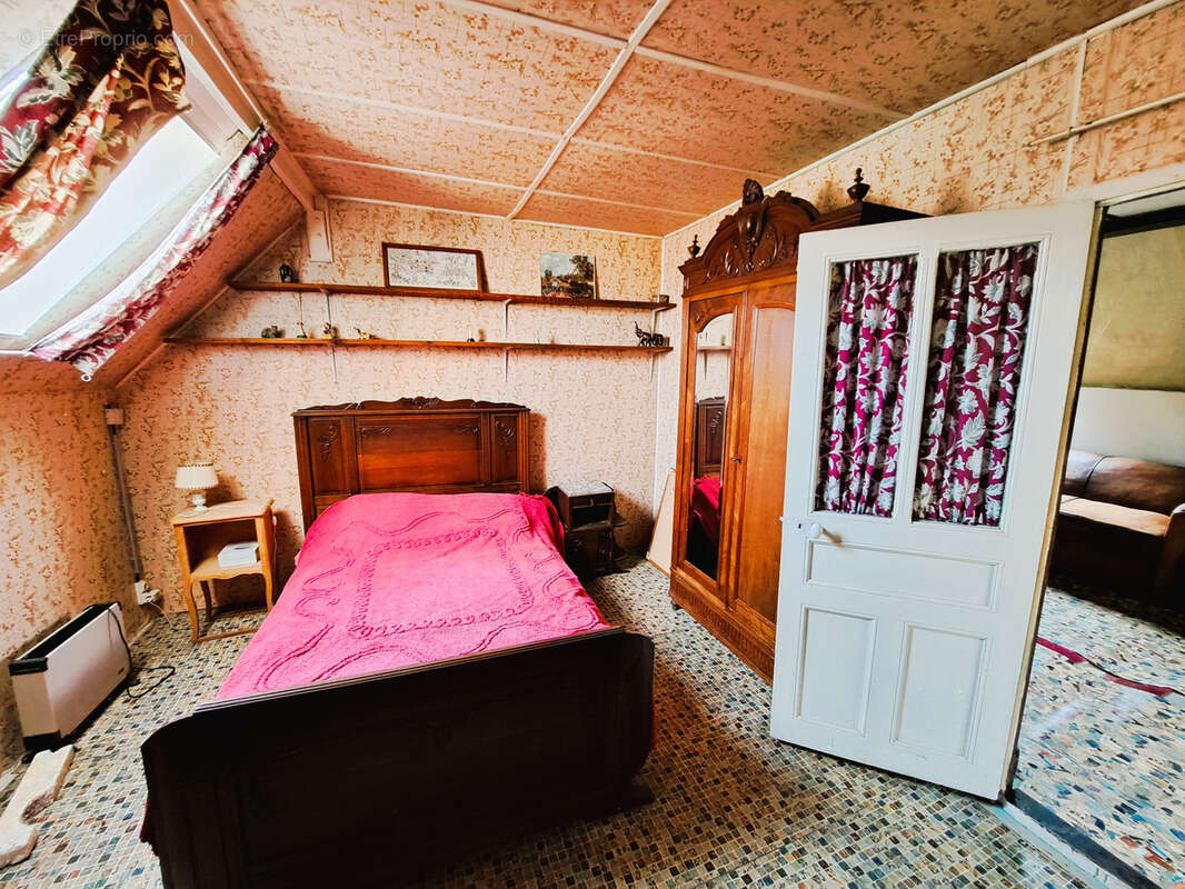 Maison à PONT-SUR-YONNE