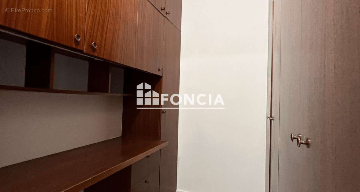 Appartement à SAINT-MAUR-DES-FOSSES