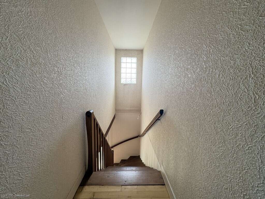 Maison à AUNAC