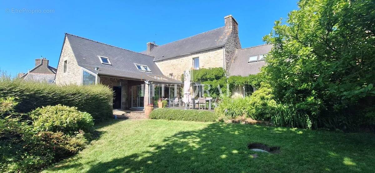 Maison à PLOUMILLIAU