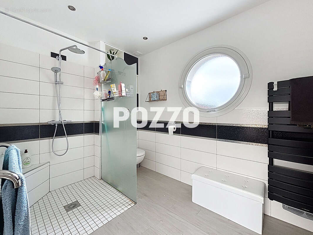 Maison à AGON-COUTAINVILLE