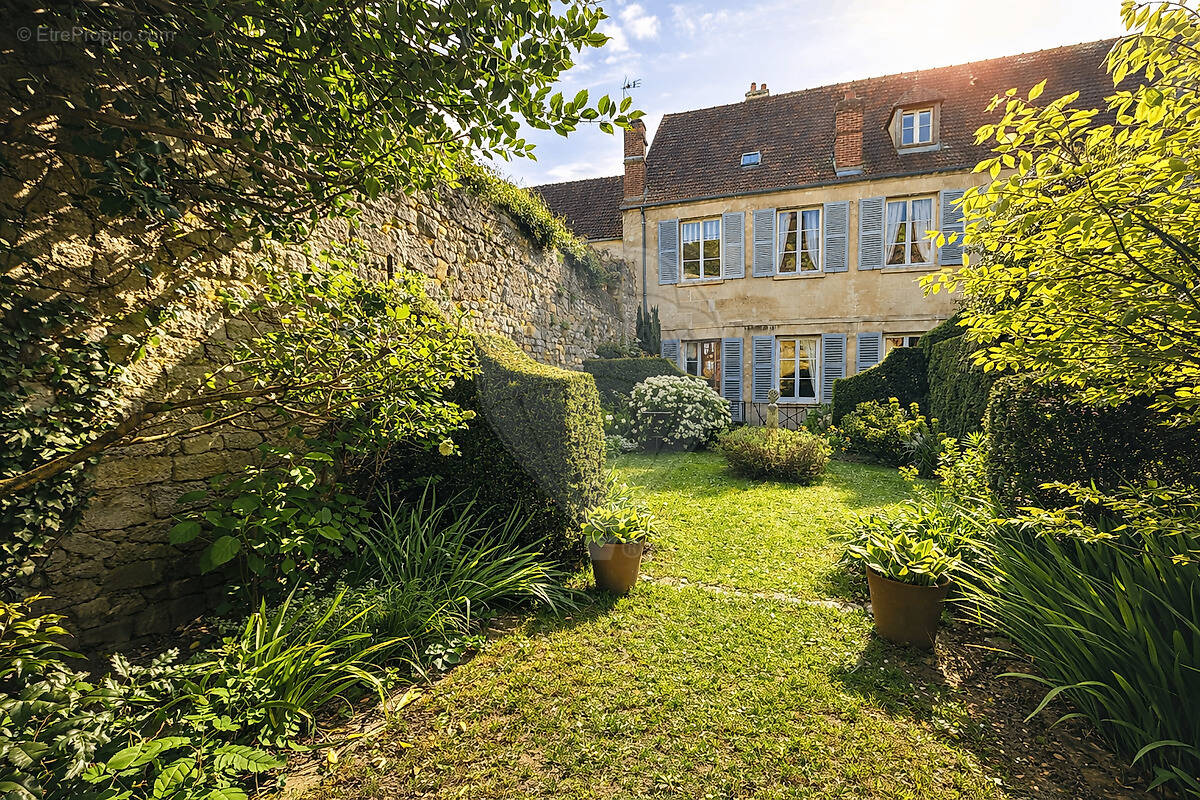 Maison à SENLIS
