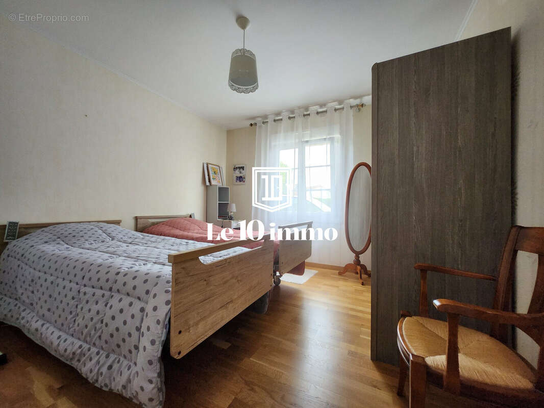 Chambre 1 - Maison à NANTES