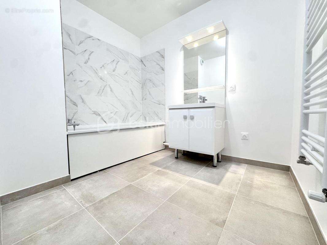 Appartement à OZOIR-LA-FERRIERE