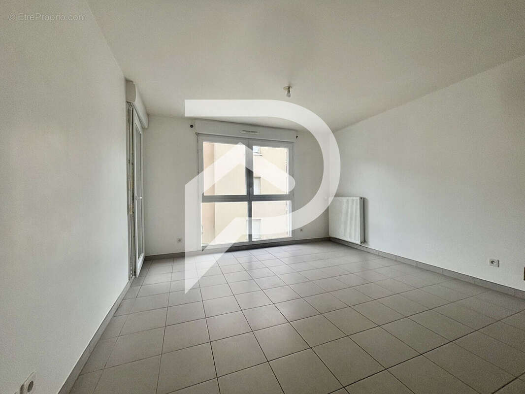 Appartement à MENNECY