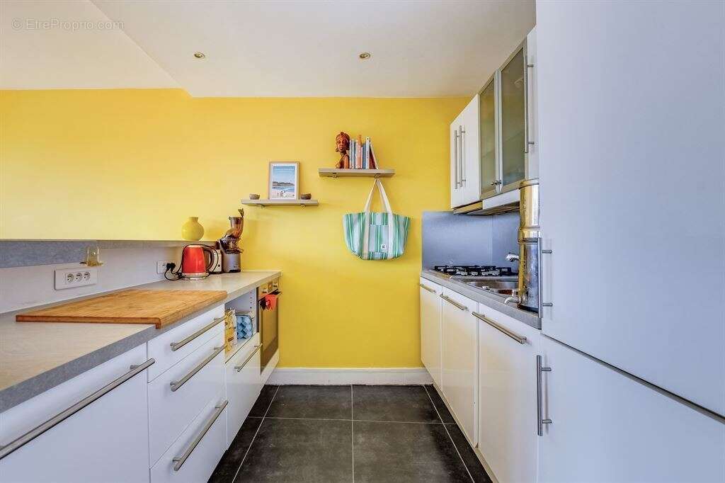Appartement à PARIS-20E