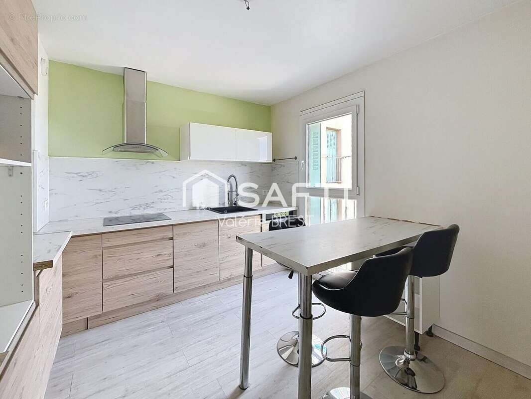 Photo 2 - Appartement à MARSEILLE-4E