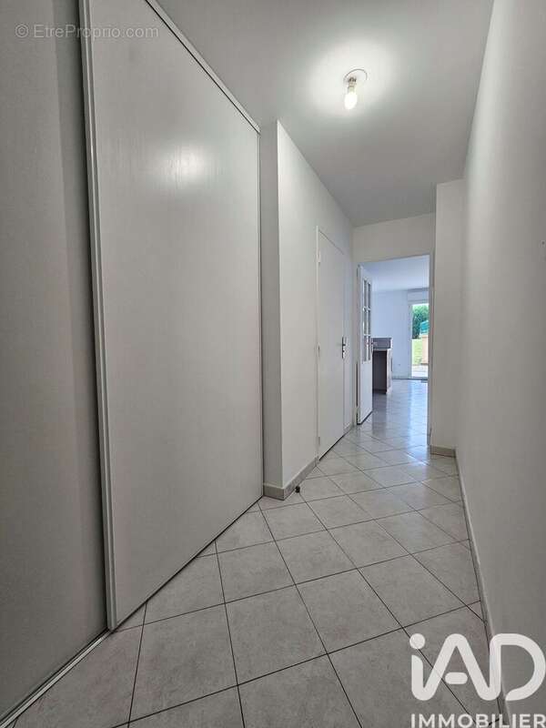 Photo 6 - Appartement à SAINT-GERMAIN-LES-ARPAJON