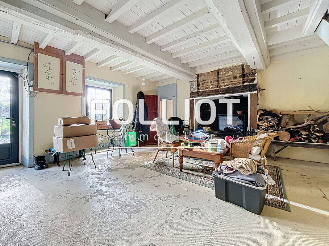 Maison à NOTRE-DAME-DE-CENILLY