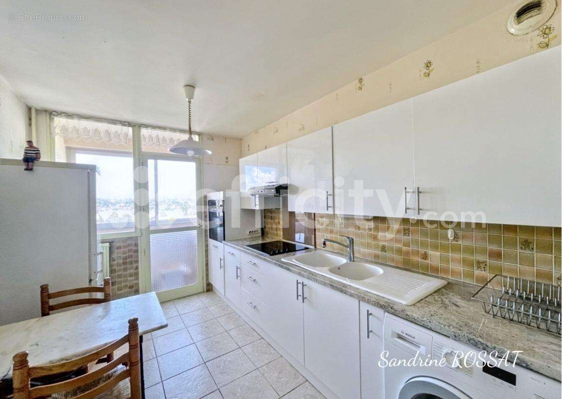 Appartement à LYON-5E