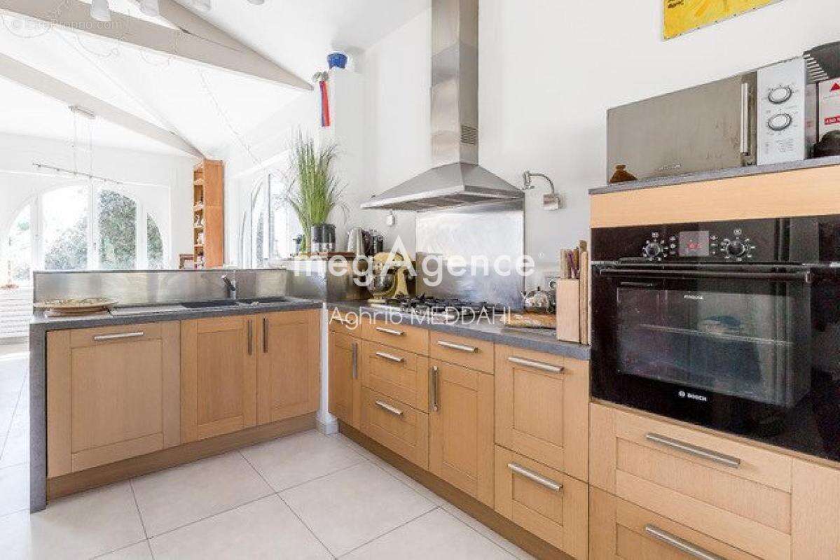 Maison à SAINT-GEORGES-DE-DIDONNE