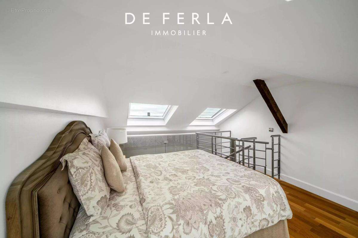 Appartement à PARIS-8E
