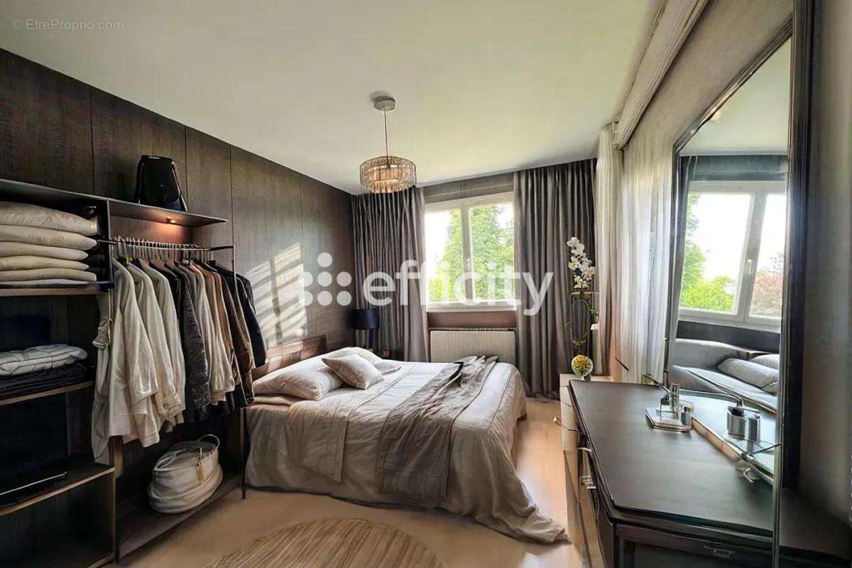 Maison 95 m² à Vaulx-En-Velin  - photo 13