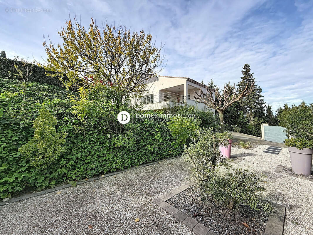 Maison à SAINT-SATURNIN-LES-AVIGNON