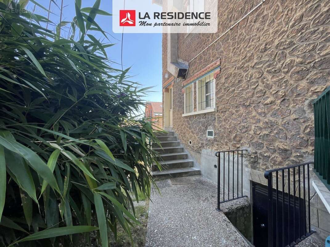 Appartement 25 m² à Viroflay  - photo 8