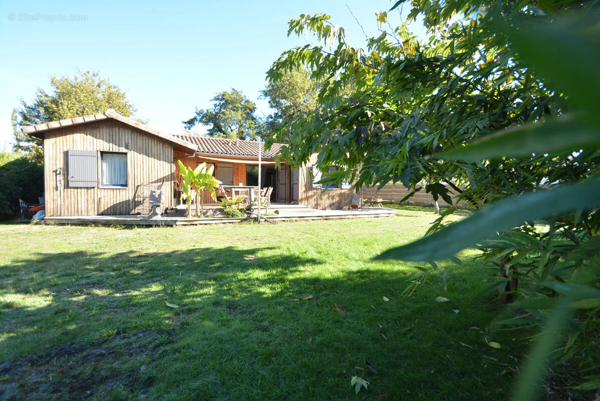 Maison à LACANAU