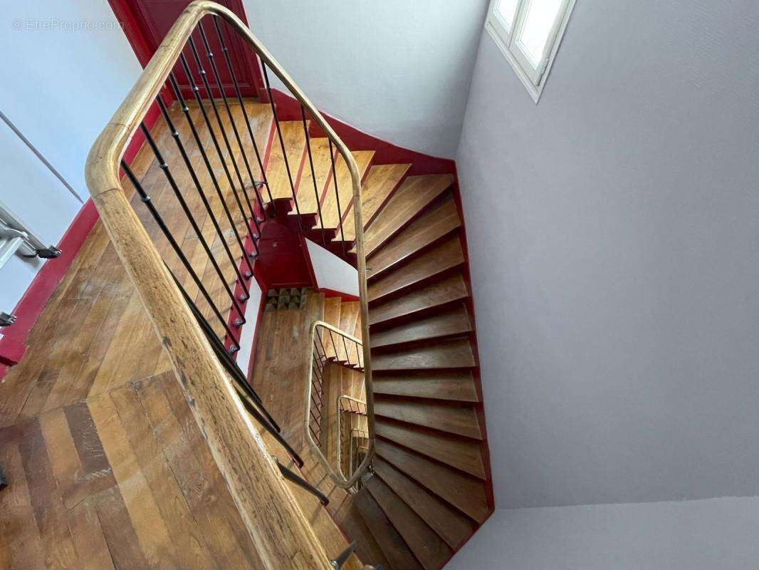 Appartement à PARIS-18E