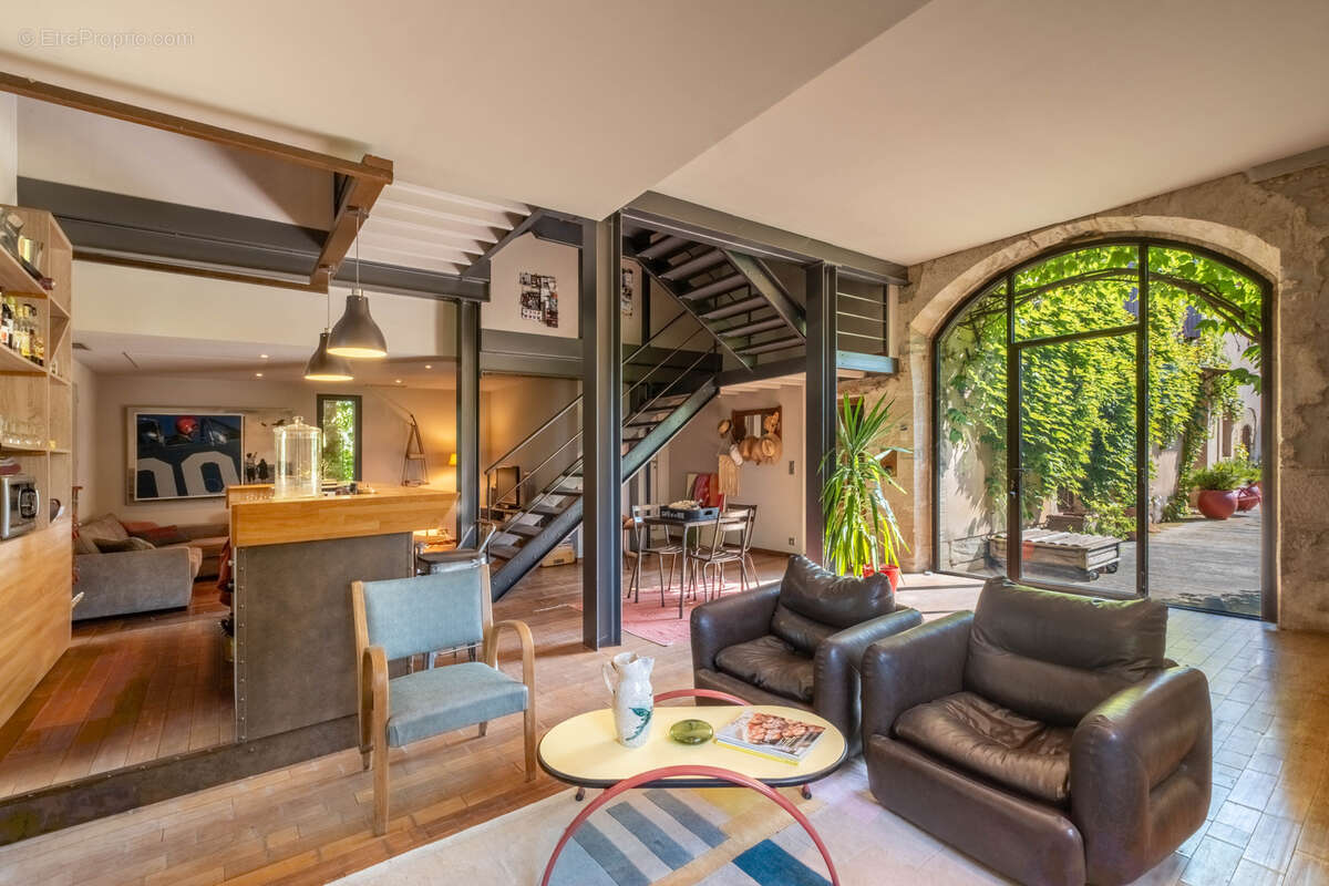 Maison à PERNES-LES-FONTAINES