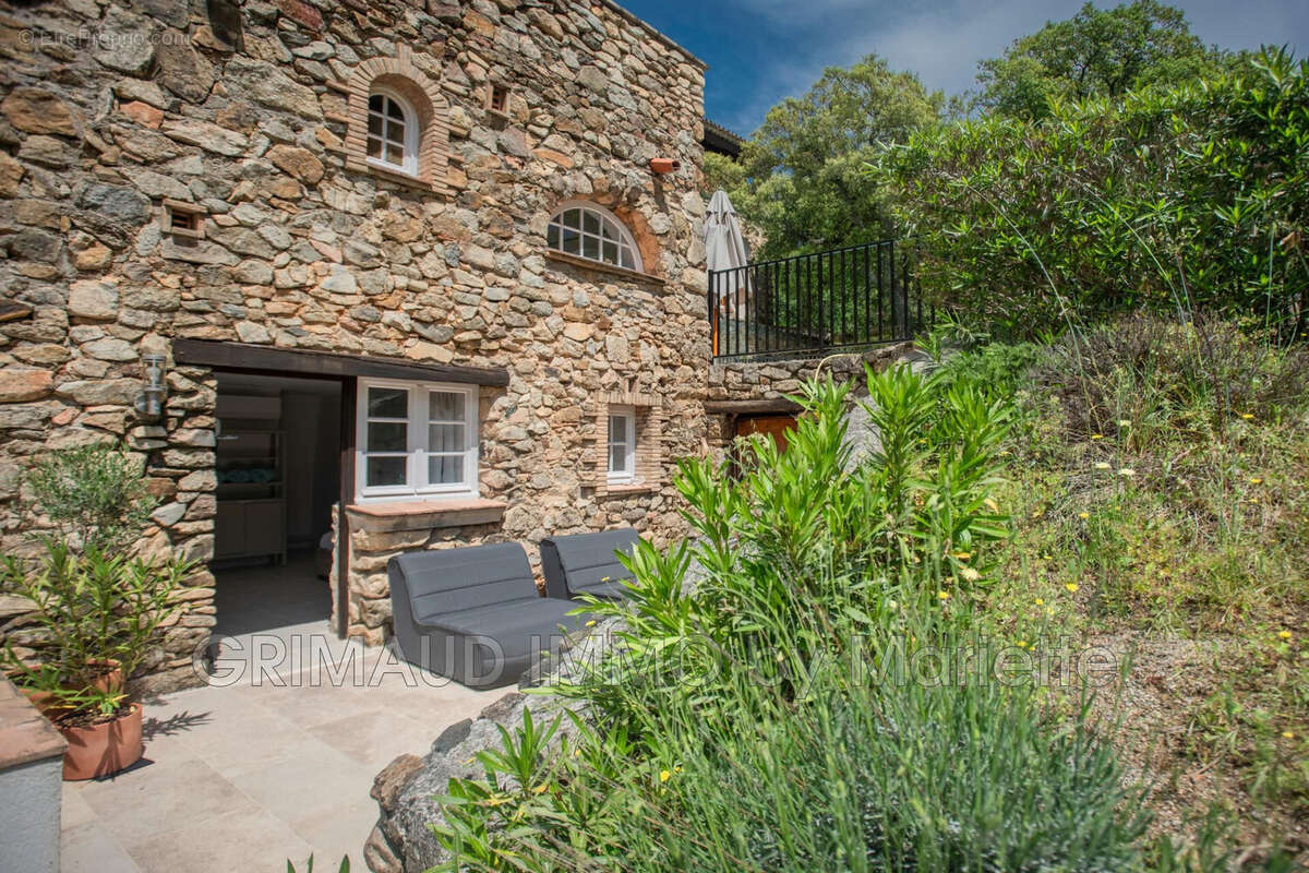 Maison à PLAN-DE-LA-TOUR