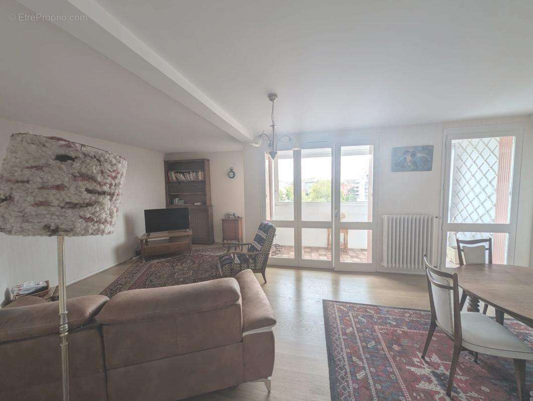 Appartement à COLOMIERS