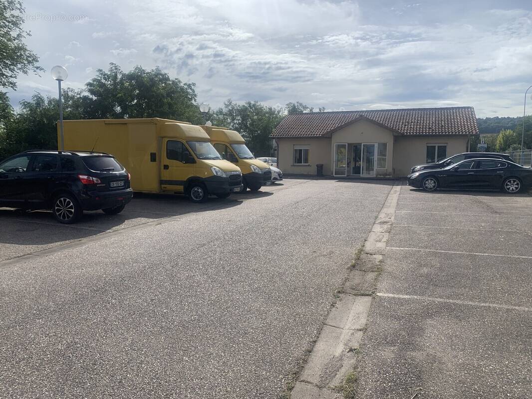 Autre à LEYR