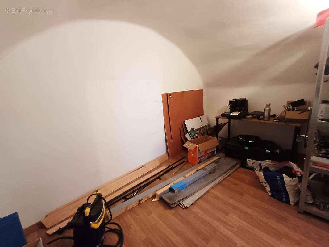 Maison de village 60 m2 Type 2 en duplex avec grande cave - photo 10