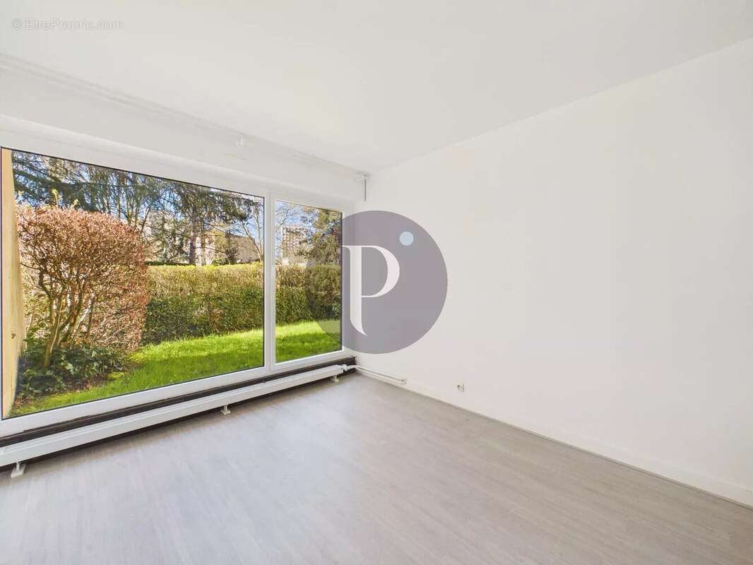 Appartement à VERRIERES-LE-BUISSON