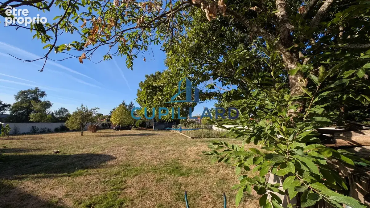 SAINT-GERMAIN-LESPINASSE - Parcelle de terrain constructible - photo 10