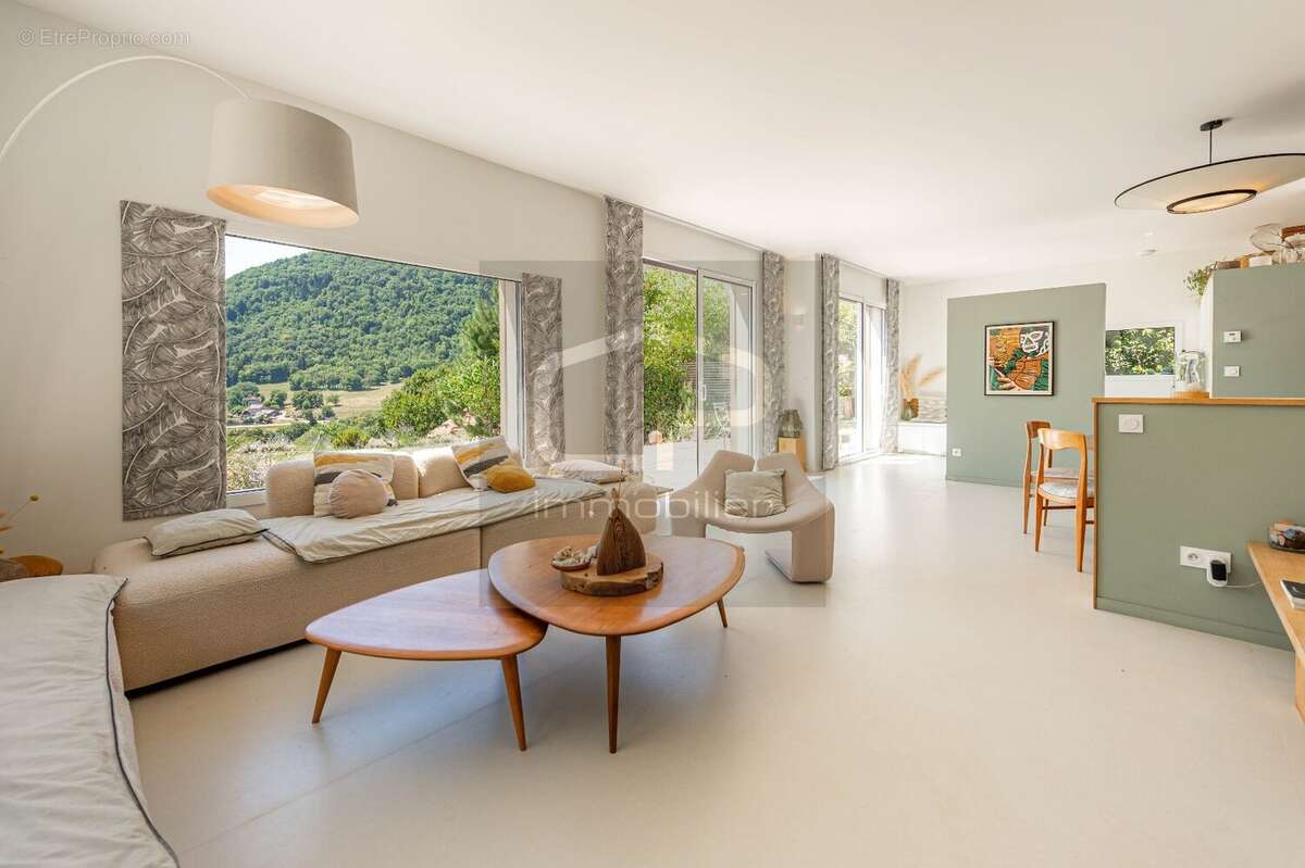 Villa contemporaine d'exception à Bluffy  Vue lac d'Annecy  Élégance, prestations haut de gamme et environnement privilégié - photo 8