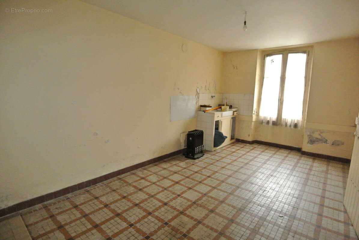 Maison à SAINT-CALAIS