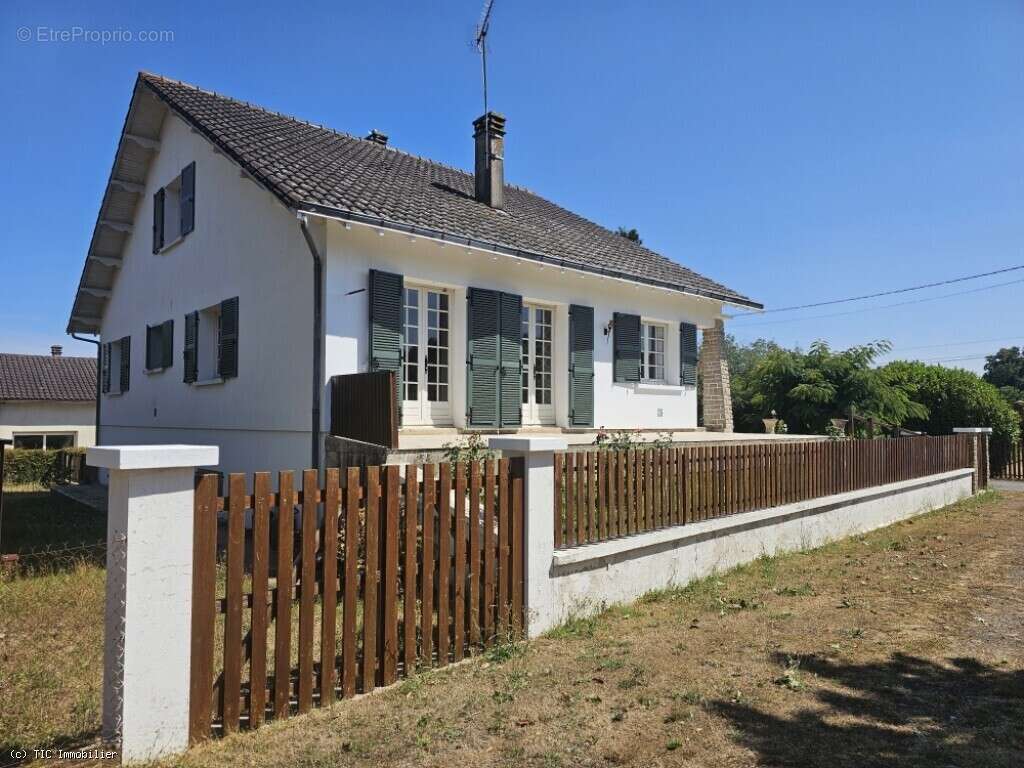Beau Pavillon entre Ruffec et Sauzé-Vaussais - photo 32
