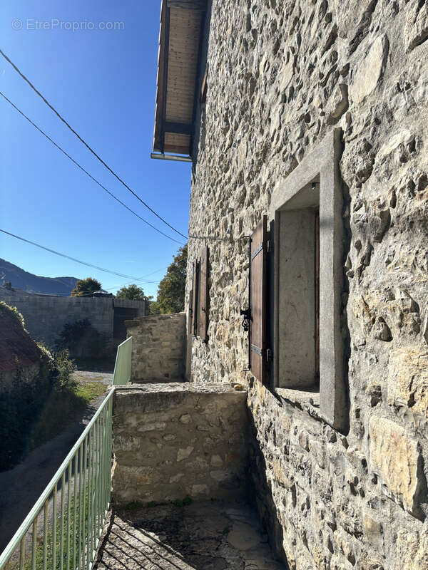 Maison à LA ROCHE-DES-ARNAUDS