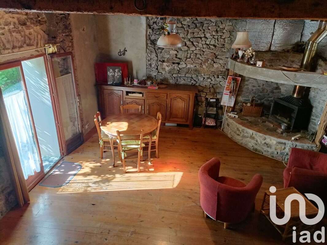 Maison 100 m² à Maisons  - photo 9