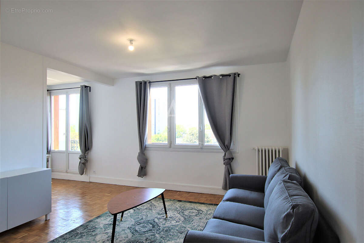 Appartement à AUBERVILLIERS