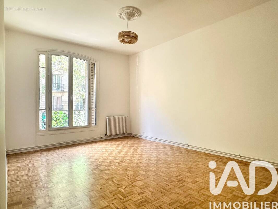 Photo 1 - Appartement à PARIS-18E