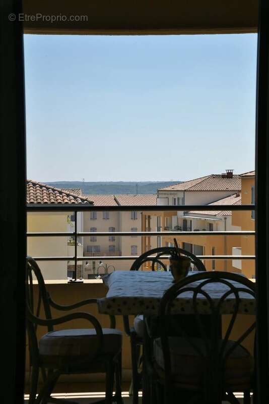 Appartement Uzès, centre-ville à pied, garage - photo 4