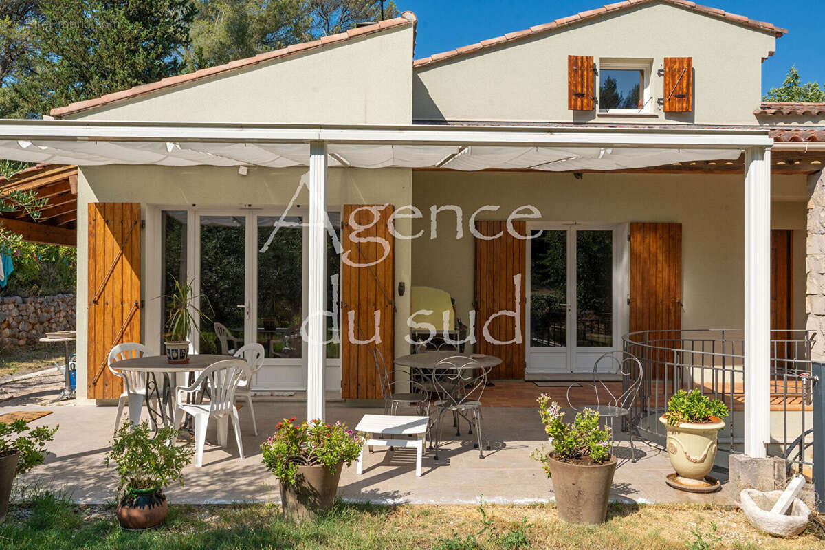 Maison Peypin 4 pièce(s) 120 m2 - photo 2