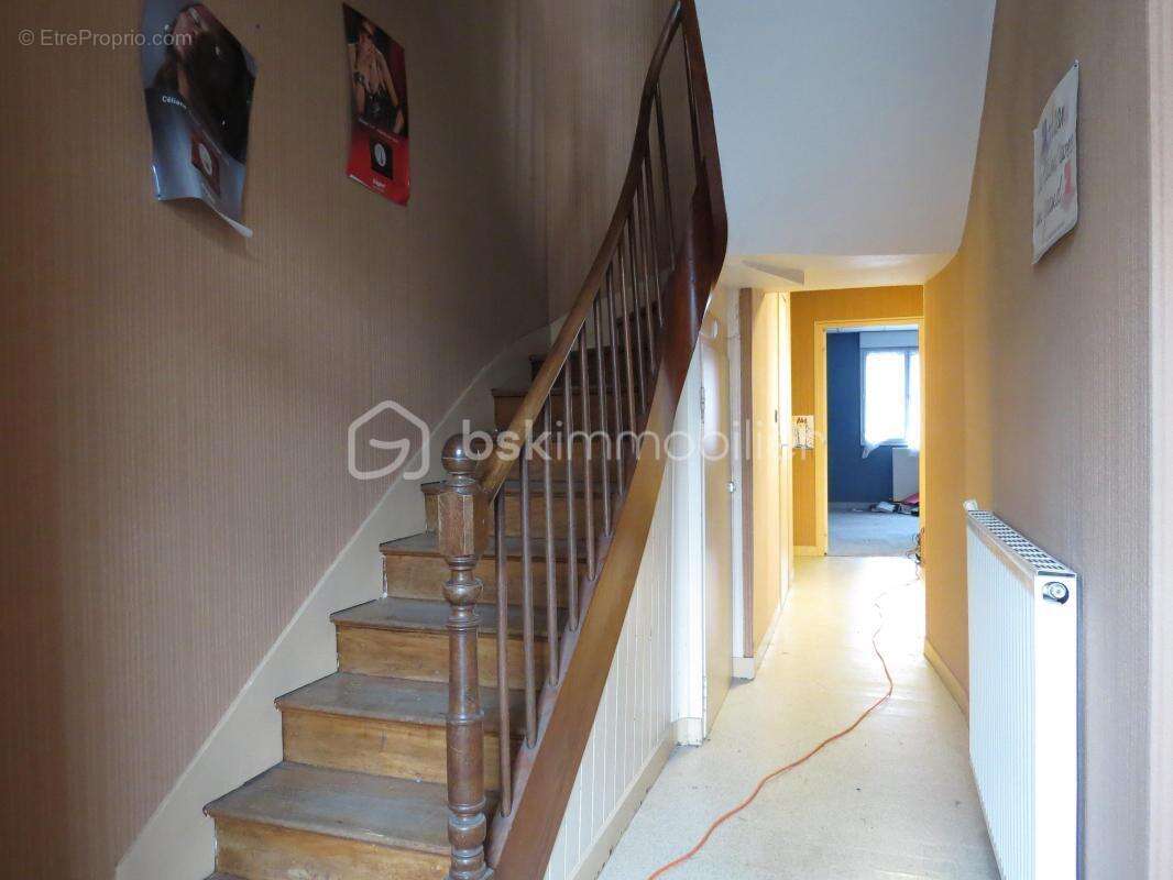 Maison 98 m² à Parthenay  - photo 8