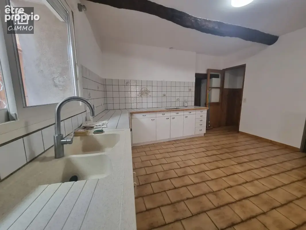 Très grande maison de village de type 4 avec garage de 30 m2 et balcon - photo 4