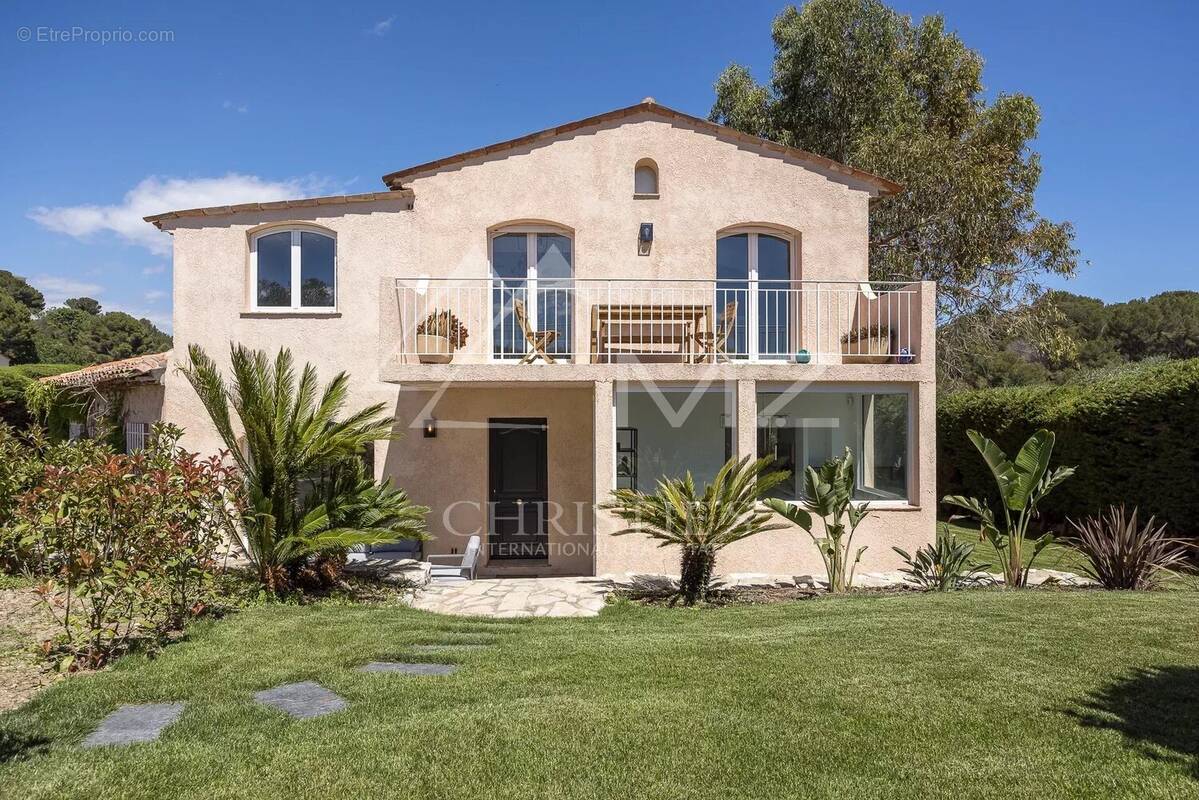 Maison à VALLAURIS