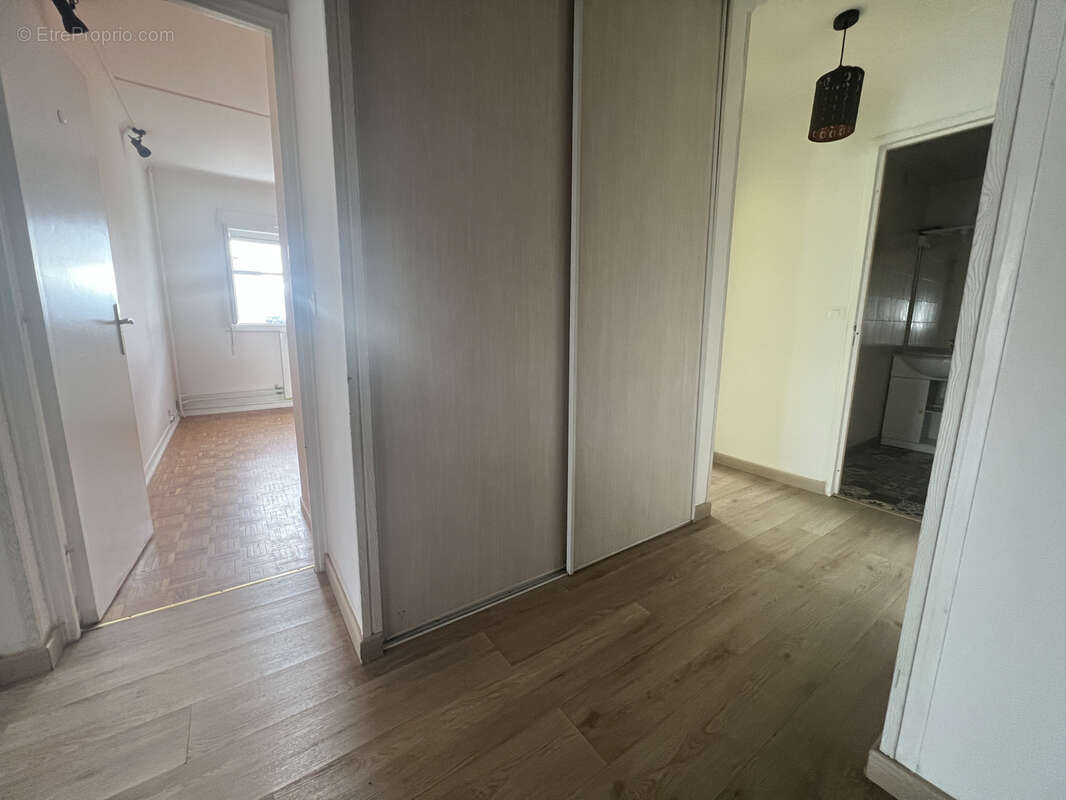 Appartement à SAINT-ETIENNE