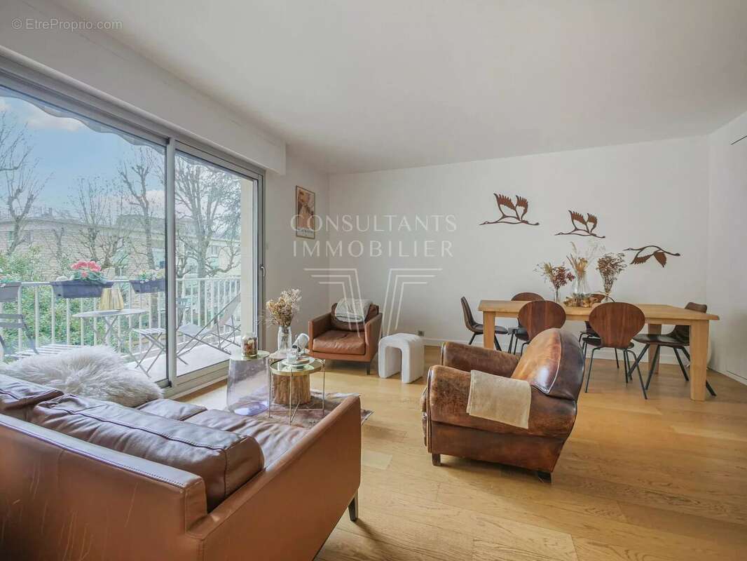 Appartement à NEUILLY-SUR-SEINE