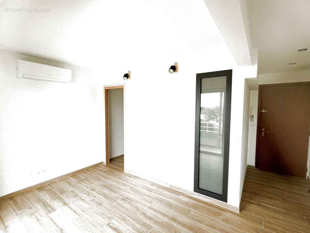 Appartement à HYERES