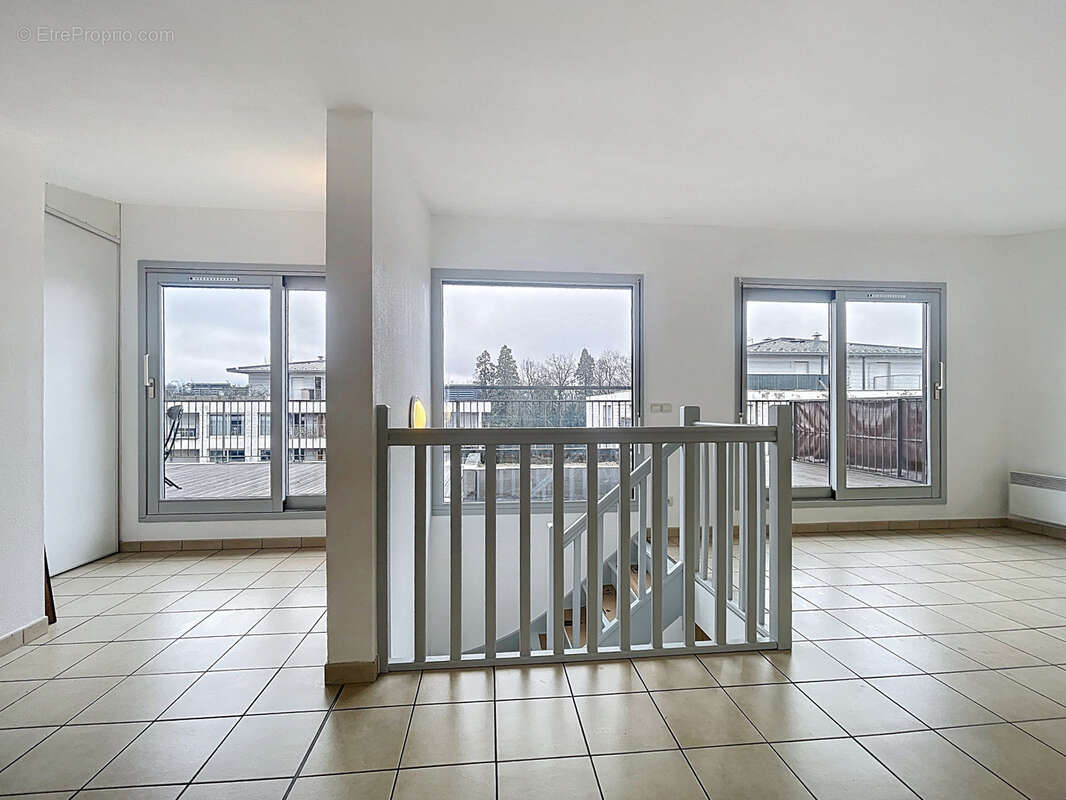 Appartement à MEYLAN
