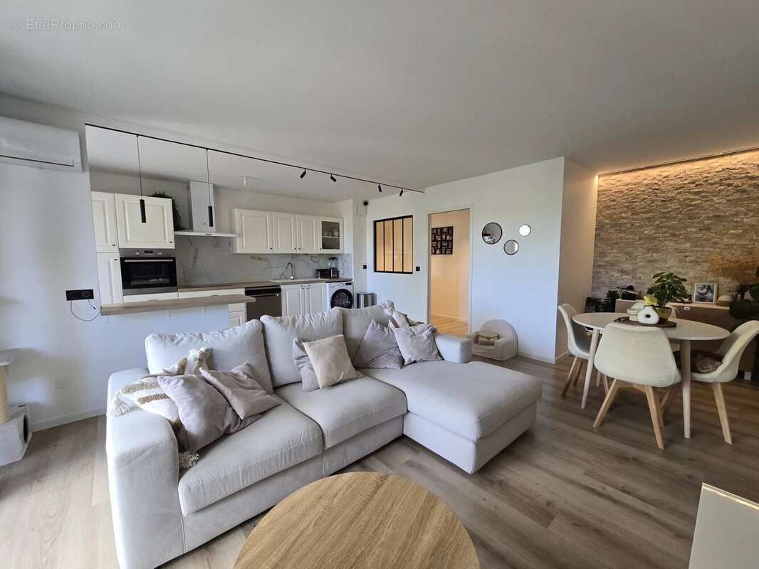 Appartement à MOUGINS